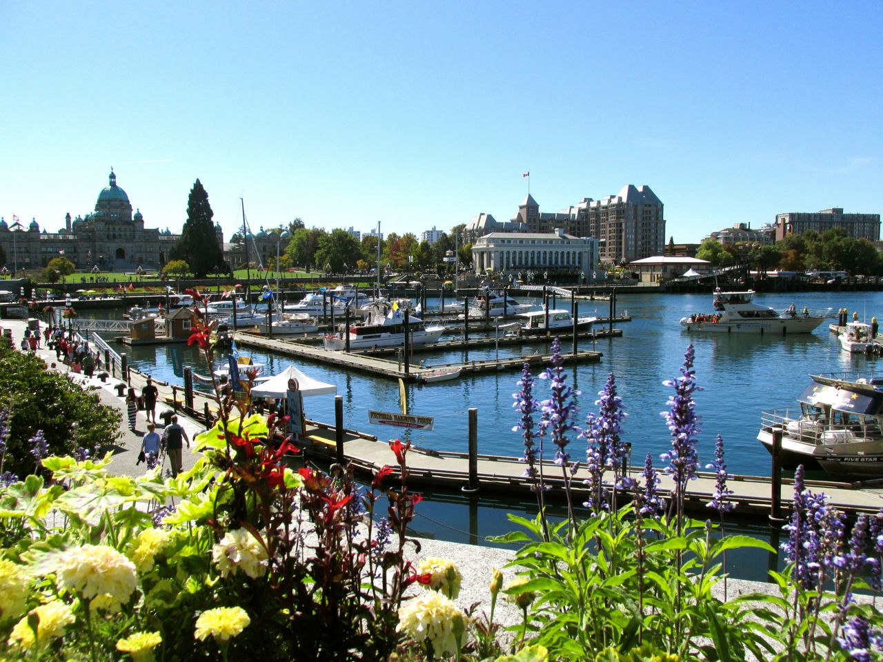 The Harbour Victoria Sep 2015.jpg