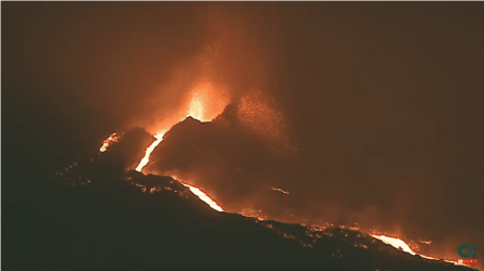 Screenshot 2021-10-09 at 07-27-54 【LIVE】 Live Cam Volcano Eruption in La Palma.png