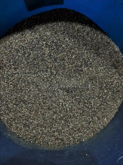 Quikrete grey Play Sand in bucket dry.jpg