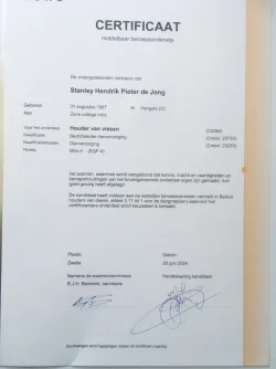 Certificaat besluit houder van vissen.jpg Certificaat besluit houder van vissen.jpg