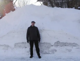 snowbankGary (640x492).webp
