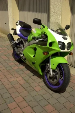 ZX_7R_Front.webp