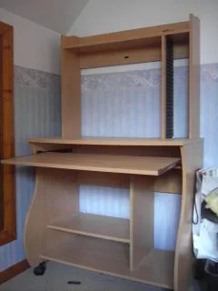 computerdesk.webp
