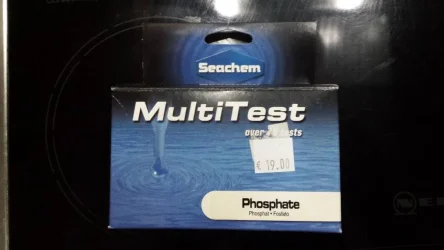 Seachem Phosphate Test Kit 1.webp