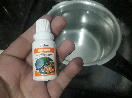 Blurred aquarium water