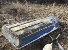 Not sure that anybody cares, but… I’m refurbishing my boat!