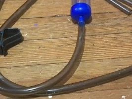 How do I use a siphon?