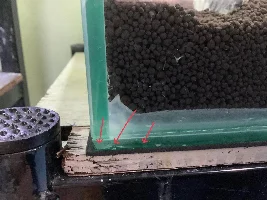 How thick should an aquarium mat be?