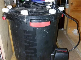 5ft fish Tank, stand and Filter for sale plus two smaller tanks, filters, air pumps