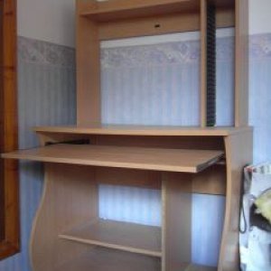 computerdesk.jpg