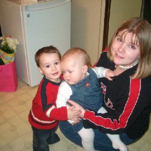 Chelsey_and_babies.JPG