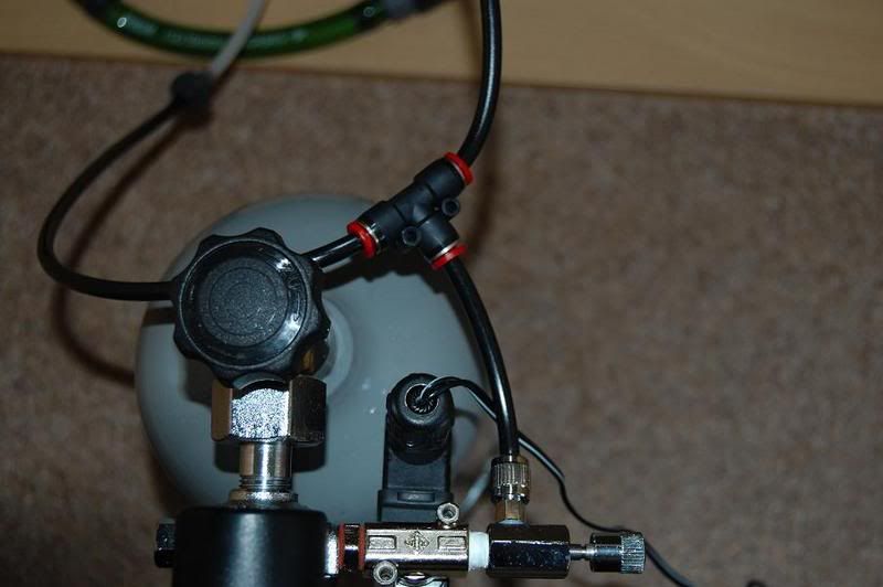 CO2conn005pb.jpg