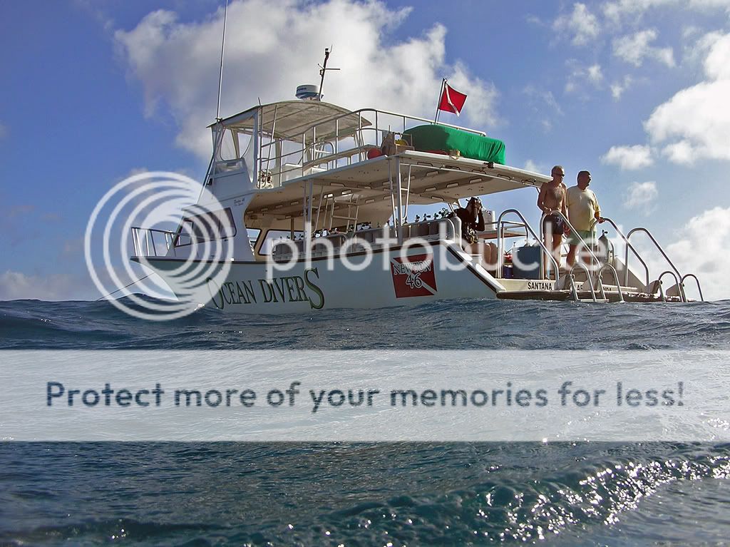 mikeondiveboat0107.jpg