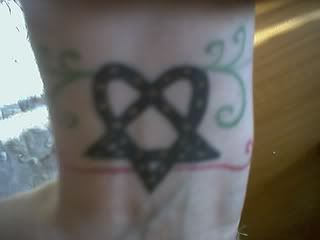 heartagram_wrist.jpg