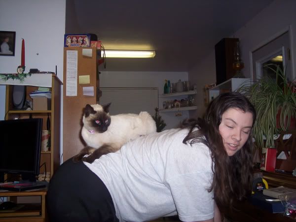 Galadriel-Piggybacking.jpg