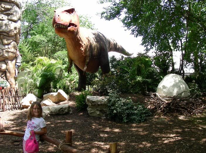 dino1.jpg